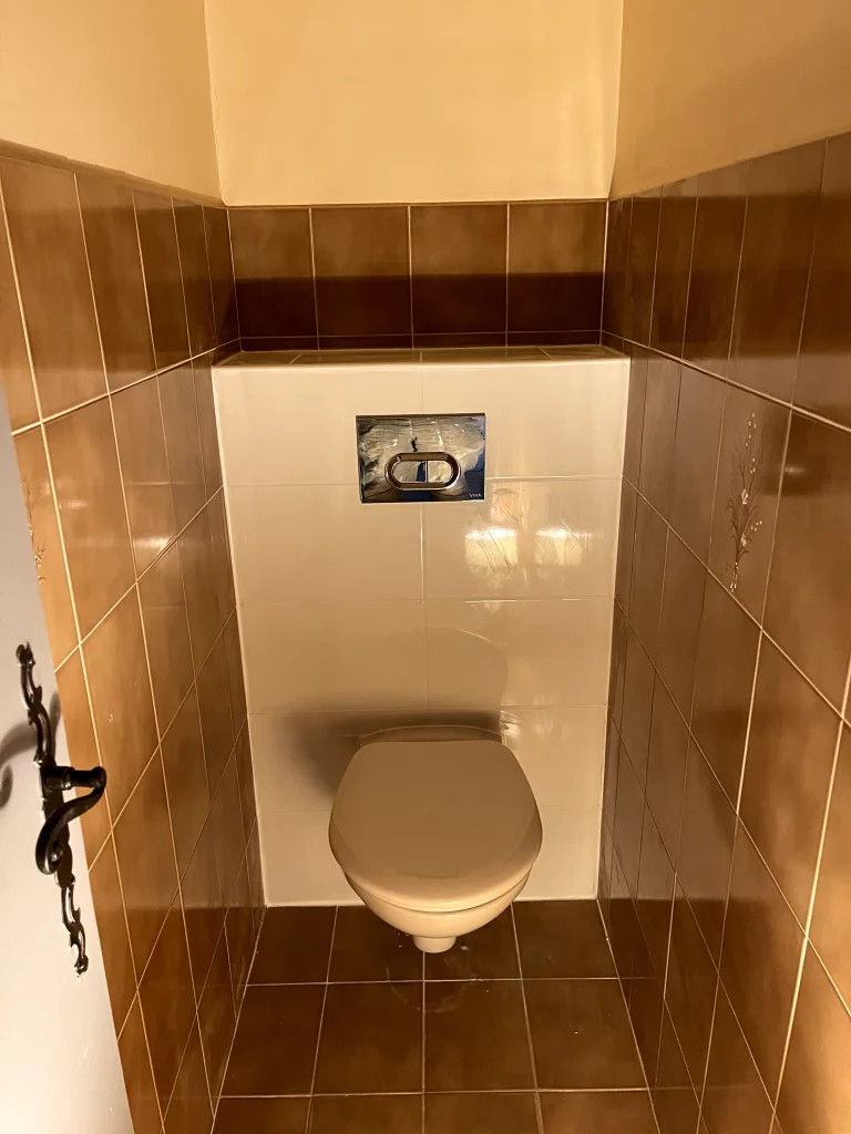 HC Plomberie réalisation WC Suspendu Var Draguignan