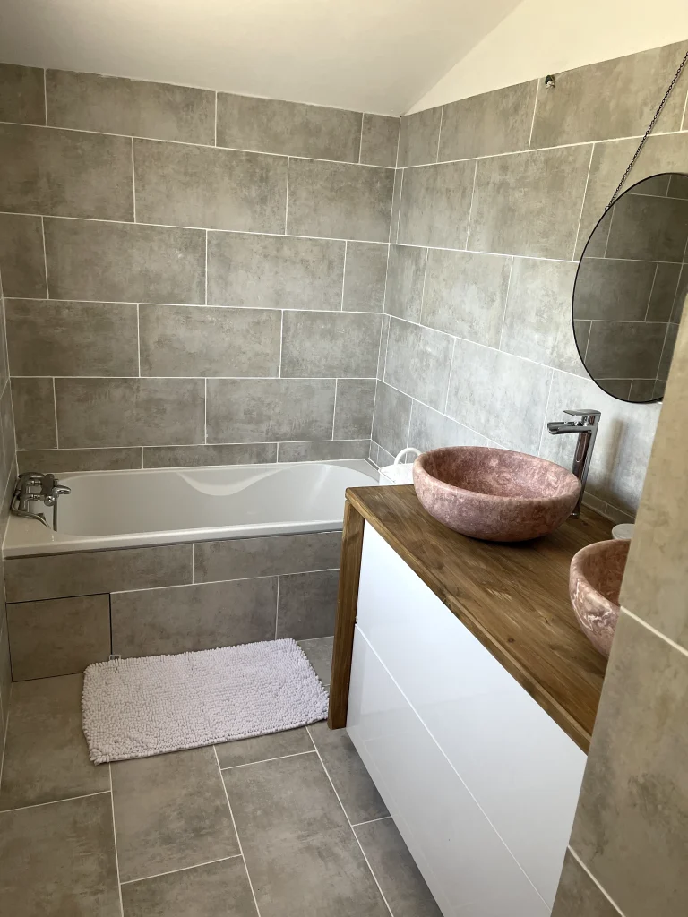HC Plomberie réalisation d'une salle de bain PMR Var Draguignan