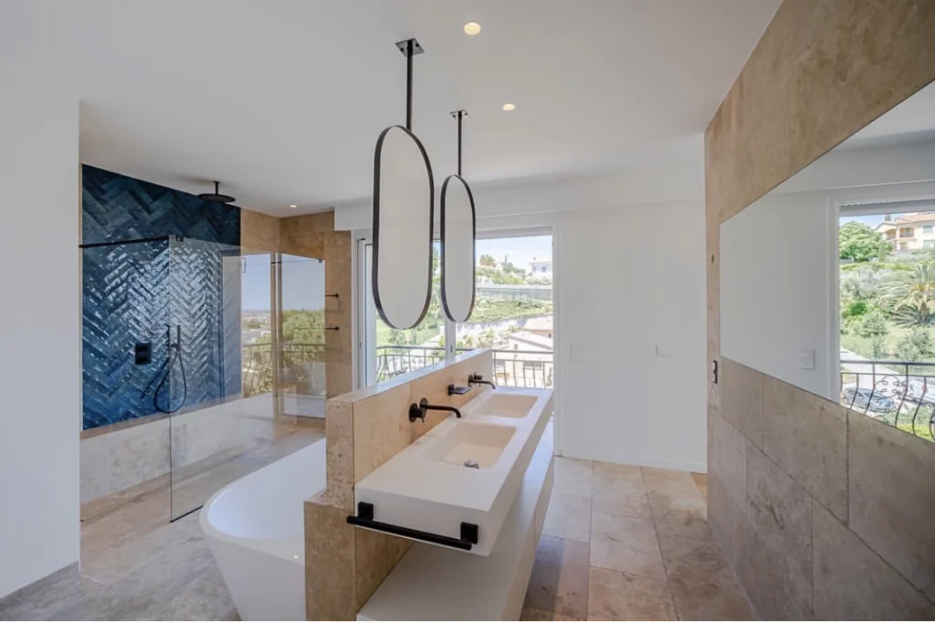 HC Plomberie réalisation d'une salle de bain PMR Var Draguignan