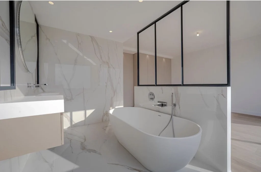 HC Plomberie réalisation d'une salle de bain PMR Var Draguignan